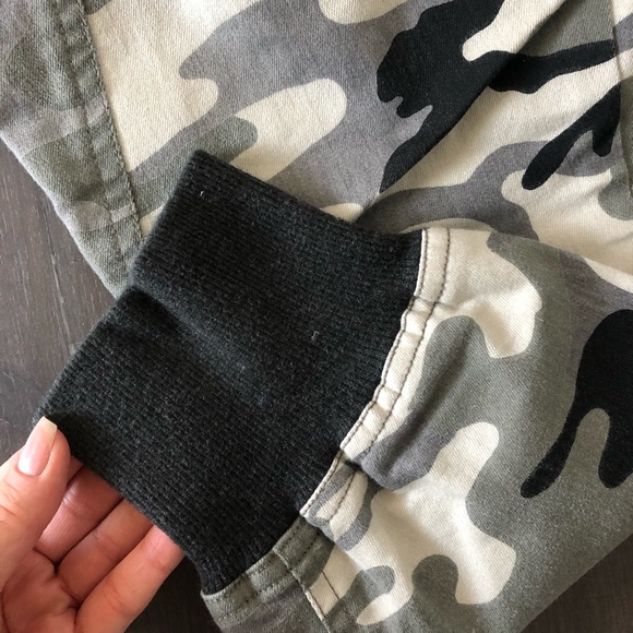 Camo James Jeans Joggers - Women’s/Unisex - Picture 6 of 6